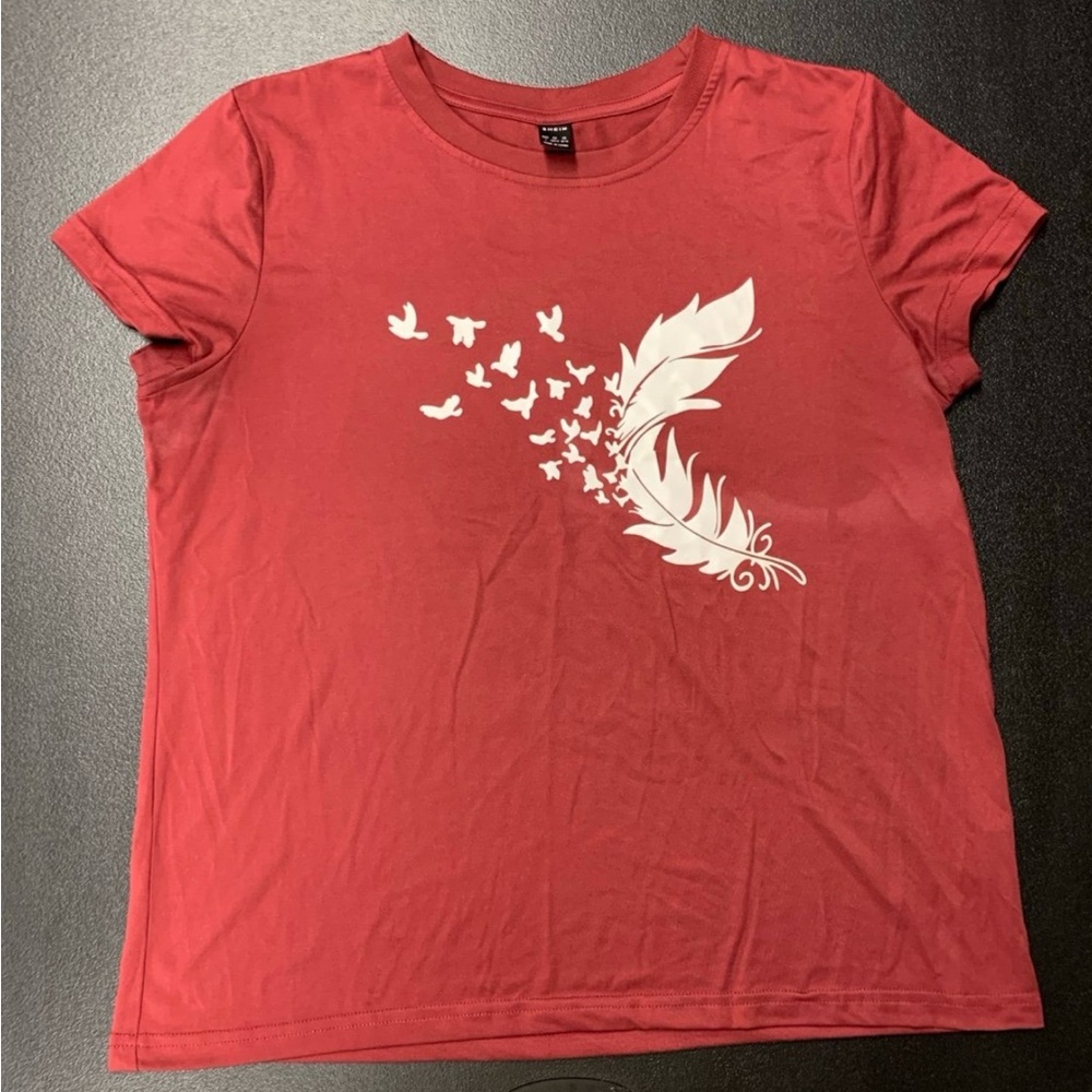 Shein Graphic Tee Feather With Birds 
Size Large